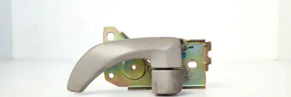 KIA Sorento Front door interior handle C104