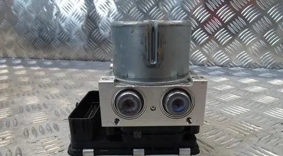 Hyundai Kona I ABS Pump 58900J9300