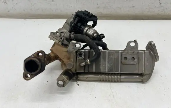 Mini Clubman F54 EGR valve cooler 8515891 8513132