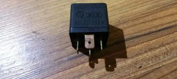 Audi A6 S6 C5 4B Other relay 431951253h 0332014156