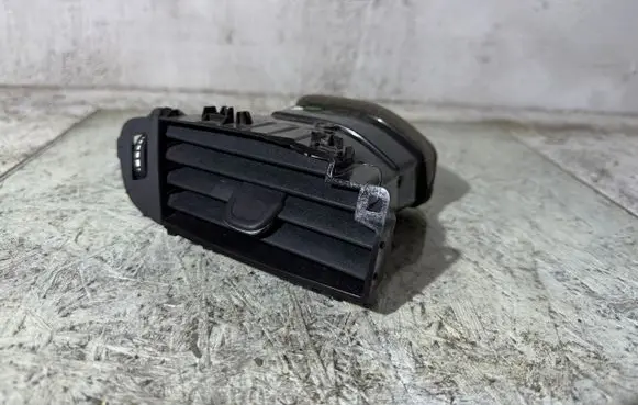 Opel Astra K Dash center air vent grill 421283275 39079555