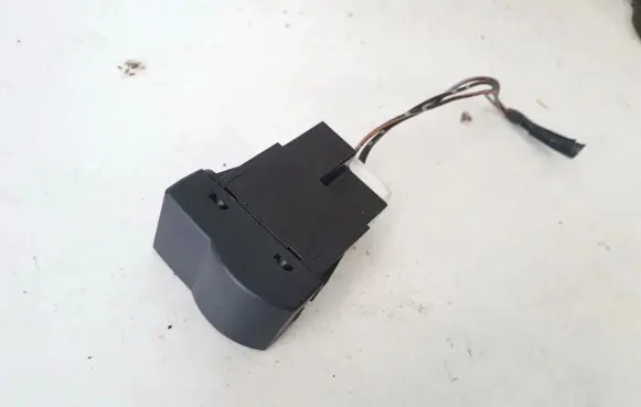 Mazda 3 I Other interior part bp4k55225 03750390
