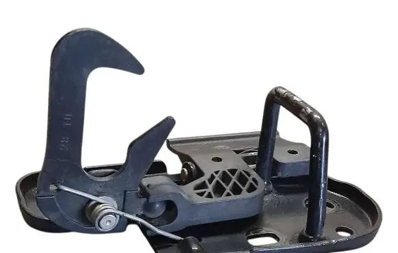 Volkswagen Touareg II Engine bonnet/hood lock/latch loop/hook 3C0823480A
