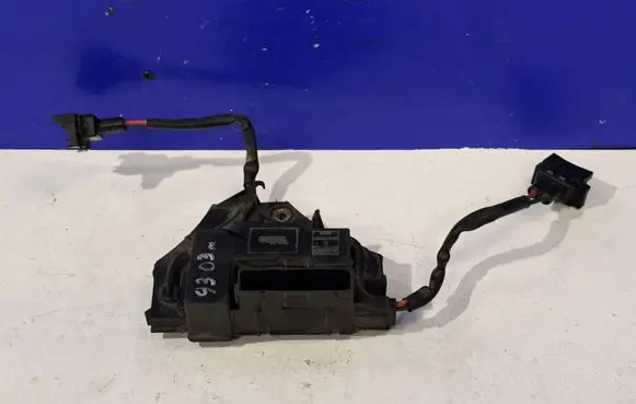 Saab 9-3 Ver2 Coolant fan relay 1379131