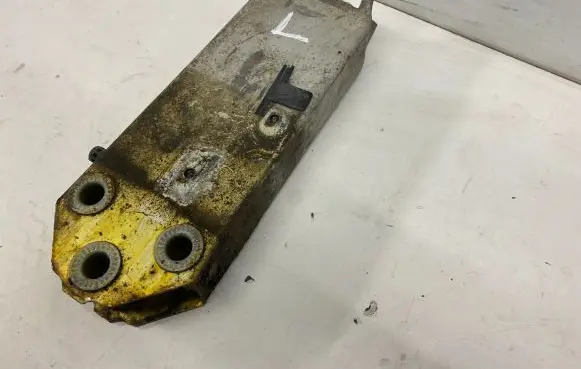 BMW 5 F10 F11 Front bumper shock/impact absorber 