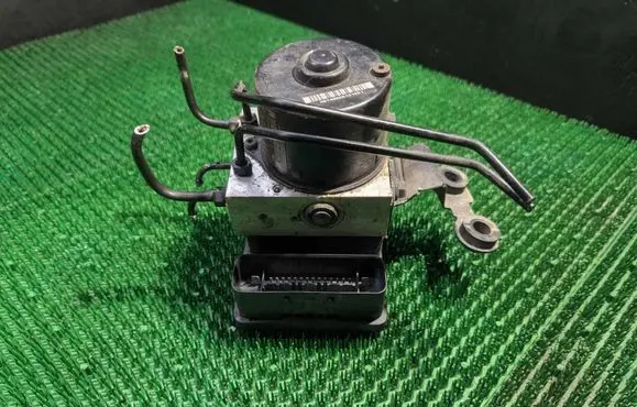Audi A3 S3 8L ABS Pump 1J0614517J 1C0907379M