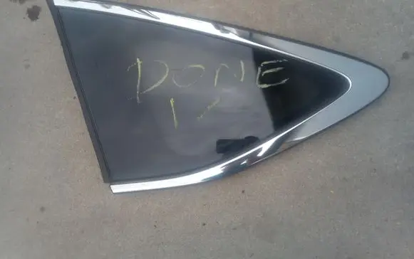 Honda CR-V Rear side window
