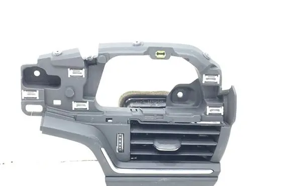 Rear air vent grill
