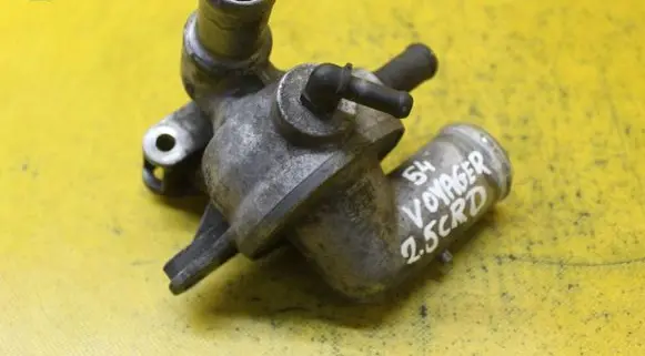 Chrysler Grand Voyager IV Thermostat housing 