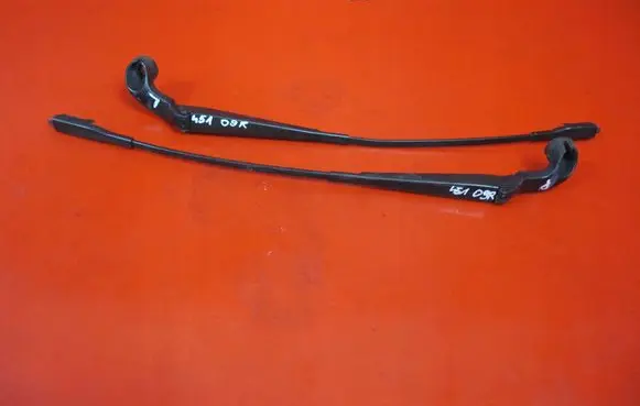 Smart ForTwo II Front wiper blade arm