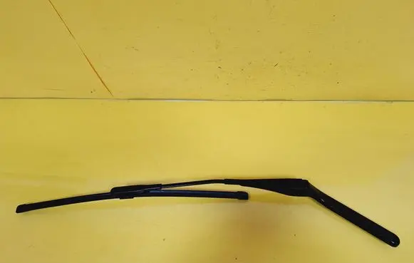BMW 1 E81 E87 Front wiper blade arm 7169971