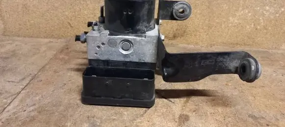 Ford Focus ABS Pump 10096101913 612102000D0 28561198073