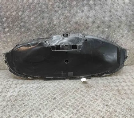 Center/middle under tray cover