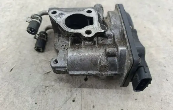 Toyota Avensis T270 EGR valve