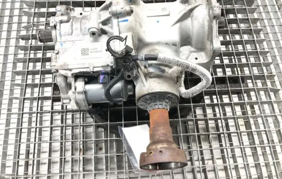 Ford Escape IV Gearbox transfer box case LX67-7L486-AF