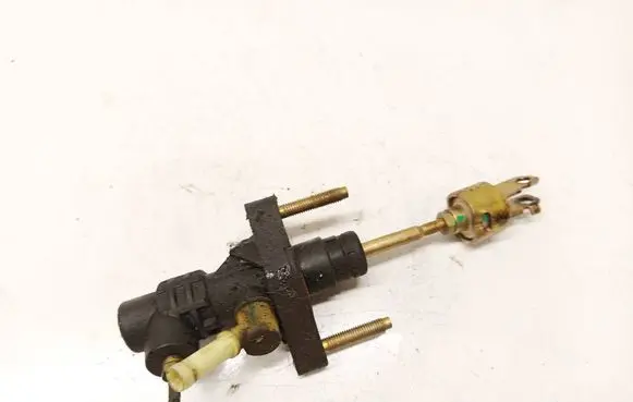 Toyota Avensis T250 Clutch master cylinder 