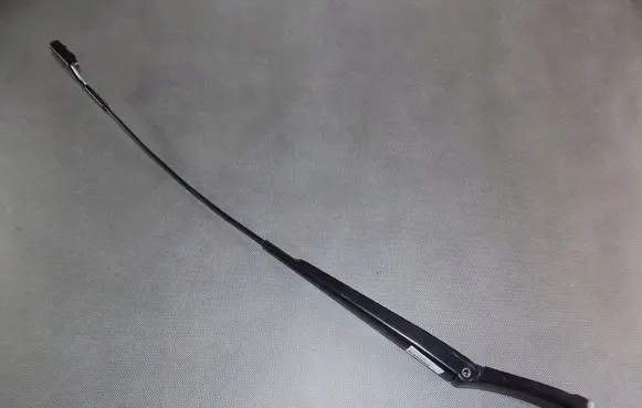 Volkswagen Golf VII Front wiper blade arm 5G1955410