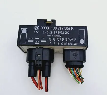 Volkswagen Golf IV Coolant fan relay 1J0919506K