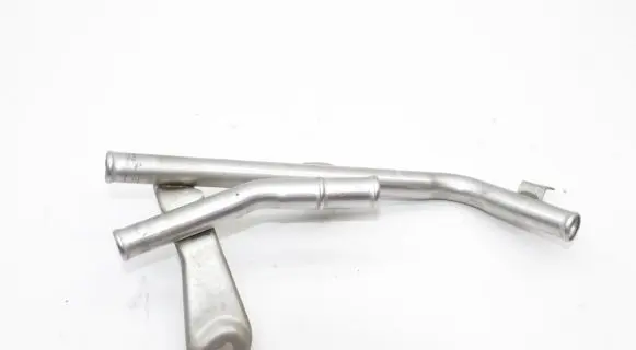 Lexus IS III XE30 Engine coolant pipe/hose