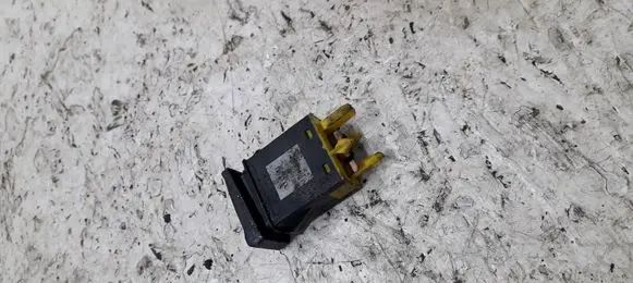 Audi 80 90 S2 B4 Windscreen/window heater switch 893941