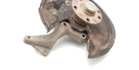 Volkswagen PASSAT B6 Rear wheel hub 5N0615612C