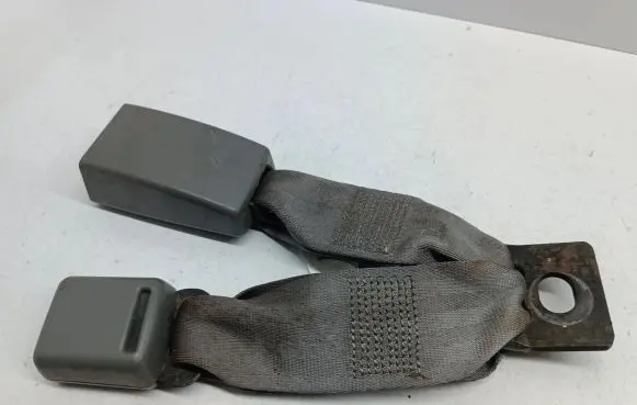 Dodge Caliber Rear seatbelt buckle 0ZV9310AAB 24187061 6081670D5B
