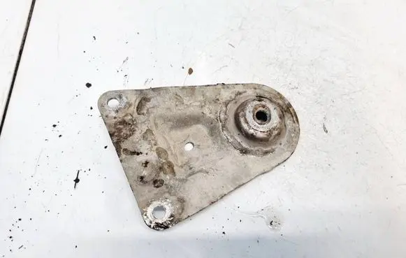 Audi A4 S4 B5 8D Engine mounting bracket 8D0399542