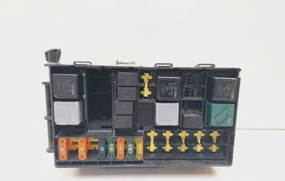 Ford Focus Fuse box set 2M5T14A067BB 518276100 98AG14A142AD