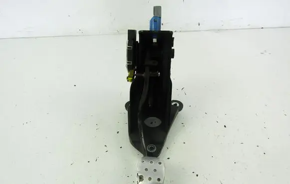 Renault Laguna III Clutch pedal 