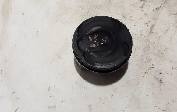 Volvo XC60 Piston with connecting rod 08714400