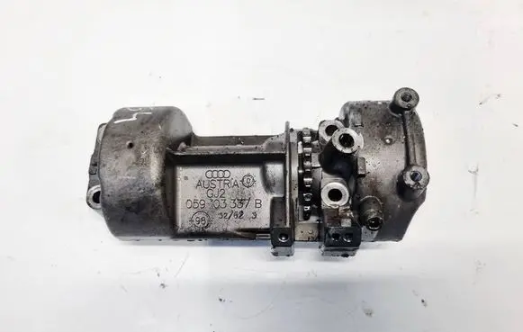Audi A6 S6 C5 4B Oil pump 059103337B