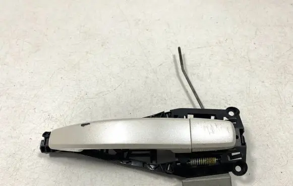 Chevrolet Volt I Front door exterior handle 94002320 4110153