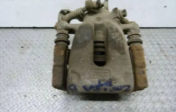 Opel Zafira B Brake caliper pad carrier rear 