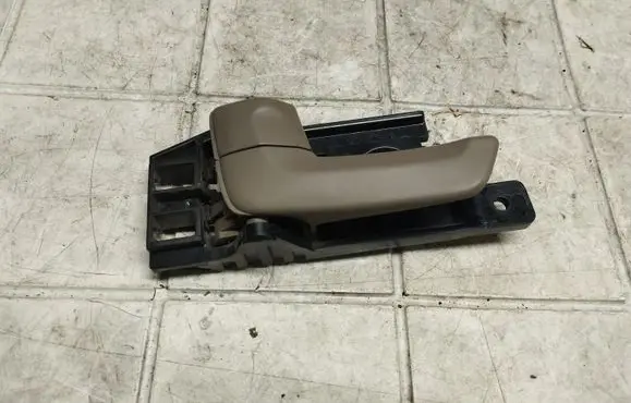 KIA Sportage Rear door interior handle 826131F000