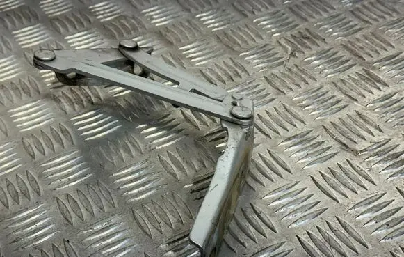 Mercedes-Benz Sprinter W906 Engine bonnet/hood hinges 9067500121 0003