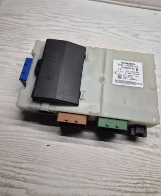 Volvo XC70 Fuse module 7G9T14C256FA 30765624AE 3659AF01125TP