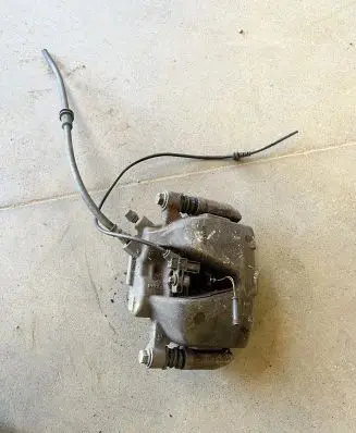 Mercedes-Benz GLK (X204) Front brake caliper