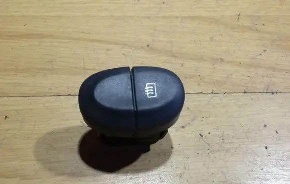Renault Megane I Windscreen/window heater switch 42990B