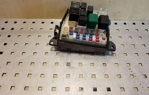 Mazda Premacy Fuse module