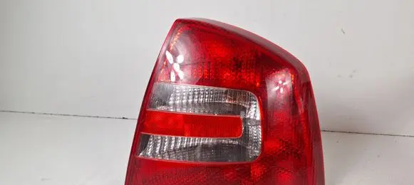 Skoda Octavia Mk2 (1Z) Rear/tail lights 086651909R