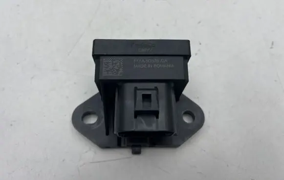 Ford Kuga III Fuel pump relay F1FA9D370GA