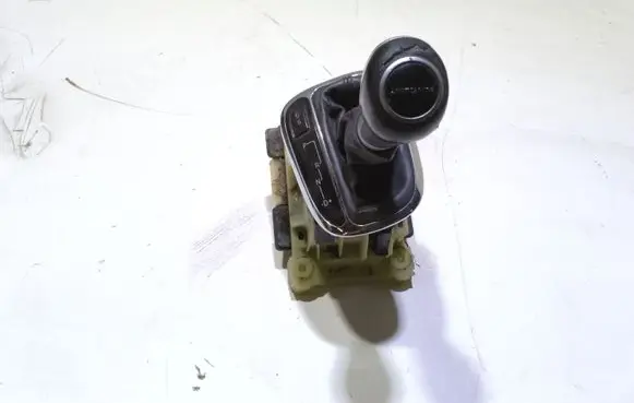 Mercedes-Benz C W203 Gear shifter/selector A2112674224