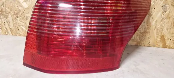 Peugeot 407 Rear/tail lights 964194