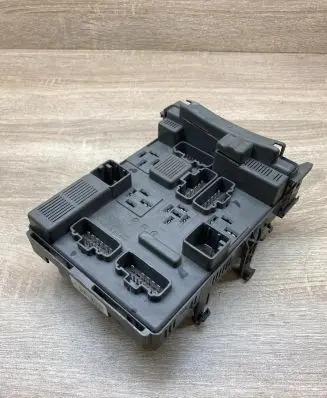 Renault Espace - Grand espace IV Fuse module 8200371617 8200371617B 518883103