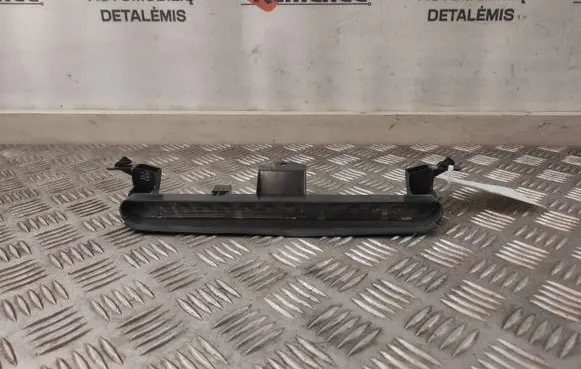 Volvo V70 Third/center stoplight 30678549