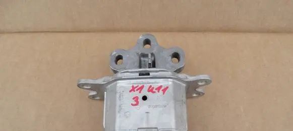 BMW X1 U11 Engine mount bracket 17276810