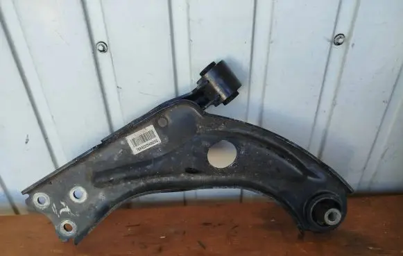 Peugeot 3008 II Front control arm