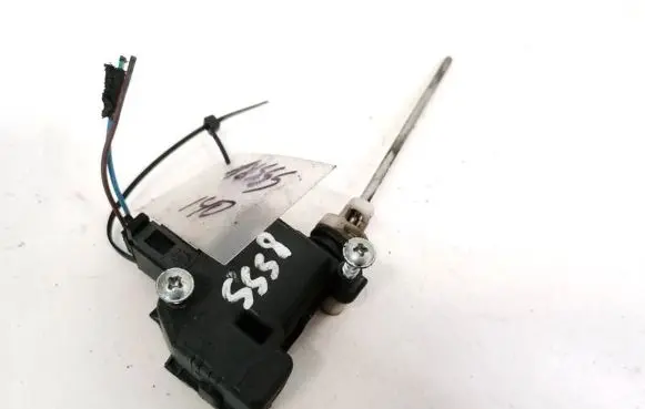 Skoda Octavia Mk2 (1Z) Central locking motor 1Z0810773 1M0959781A