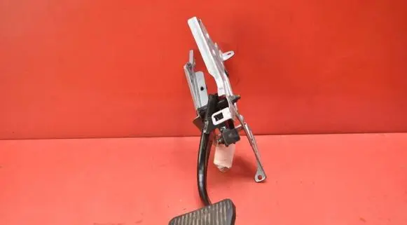 Volvo XC90 Accelerator throttle pedal