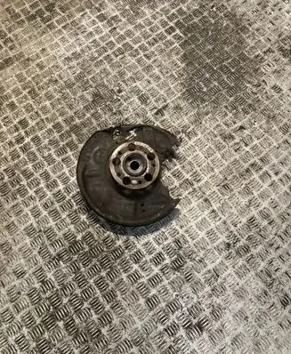 Mercedes-Benz C W203 Rear wheel hub A2033503408 2033503408